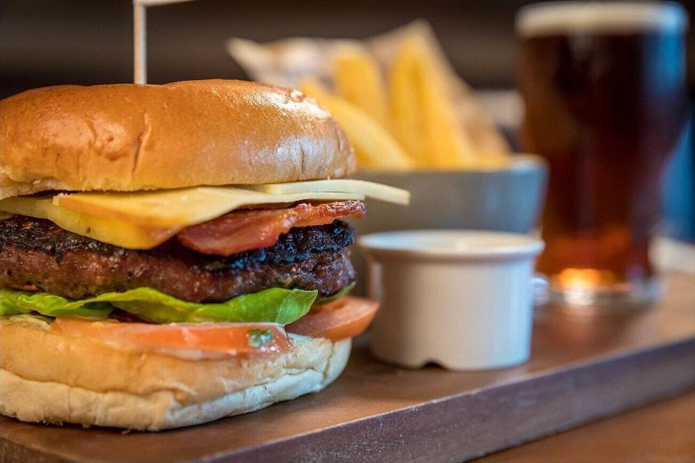 Maldron Hotel & Leisure Centre Limerick Junction 외부 사진