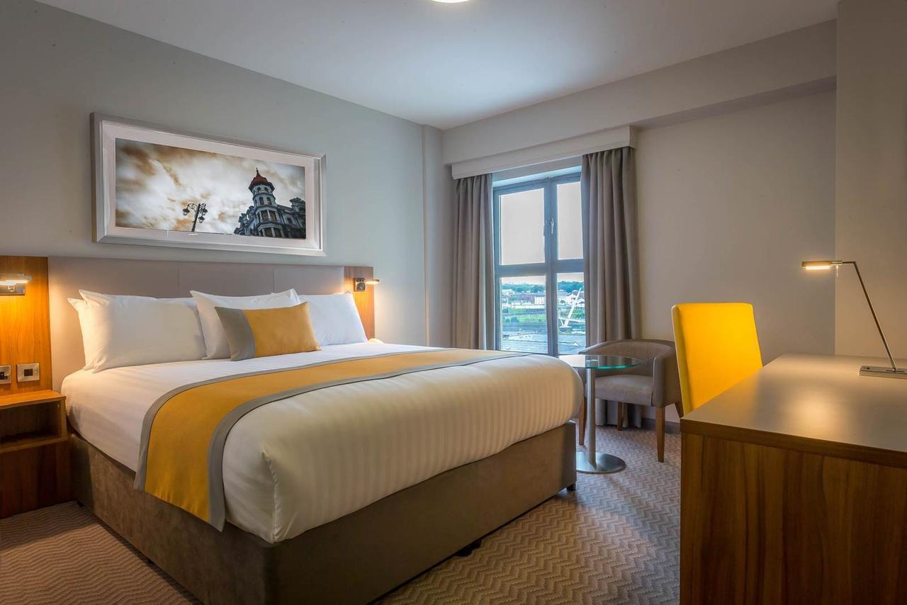 Maldron Hotel & Leisure Centre Limerick Junction 외부 사진
